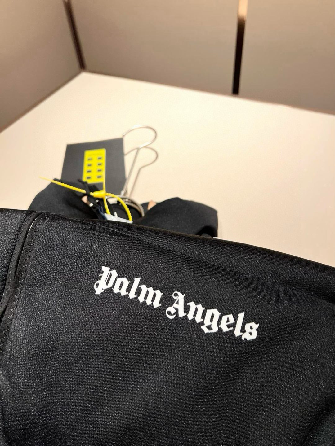 Moncler蒙家 联名 棕*天使Plam**ngels 2025秋冬男女同款👫情侣款最新的贸易订单羽绒