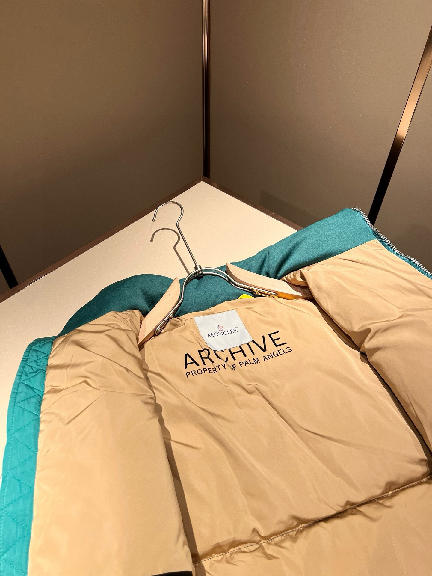 ⚠️细节图！ Moncler蒙家 联名 棕*天使Plam**ngels 2025秋冬男女同款👫情侣款最新