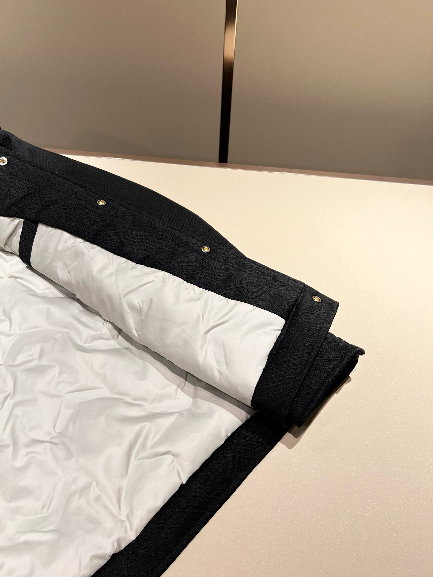 Loro Piana诺悠翩雅 2025秋冬新款男女同款👫 翻领羽绒服外套，胸前口袋修饰！贸易公司渠道稀出