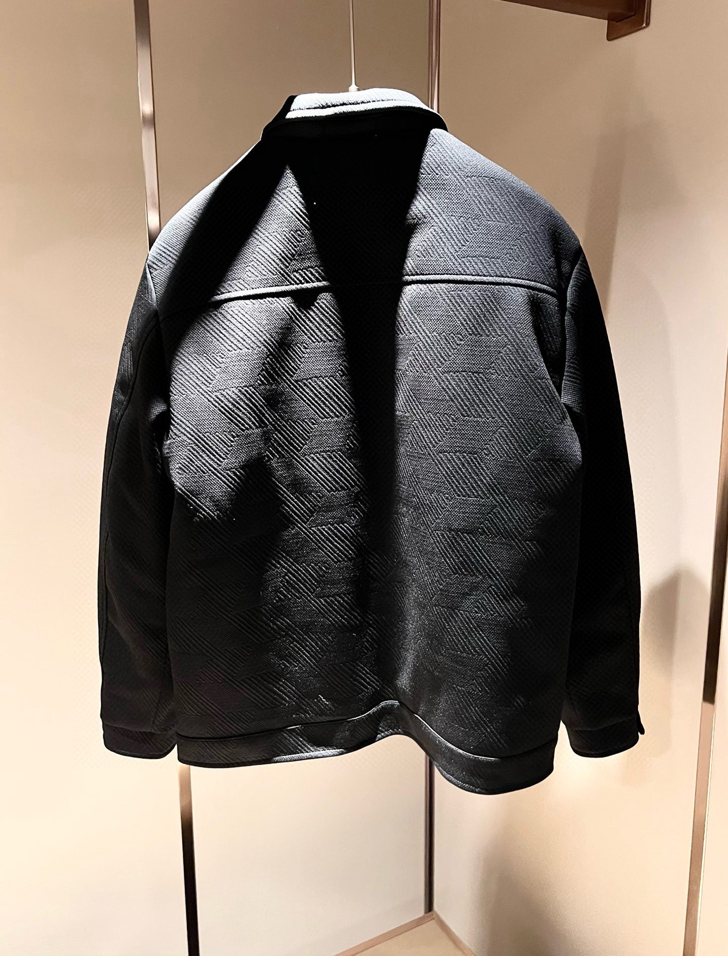 ⚠️细节图！ Loro Piana诺悠翩雅 2025秋冬新款男女同款👫 翻领羽绒服外套，胸前口袋修饰！贸