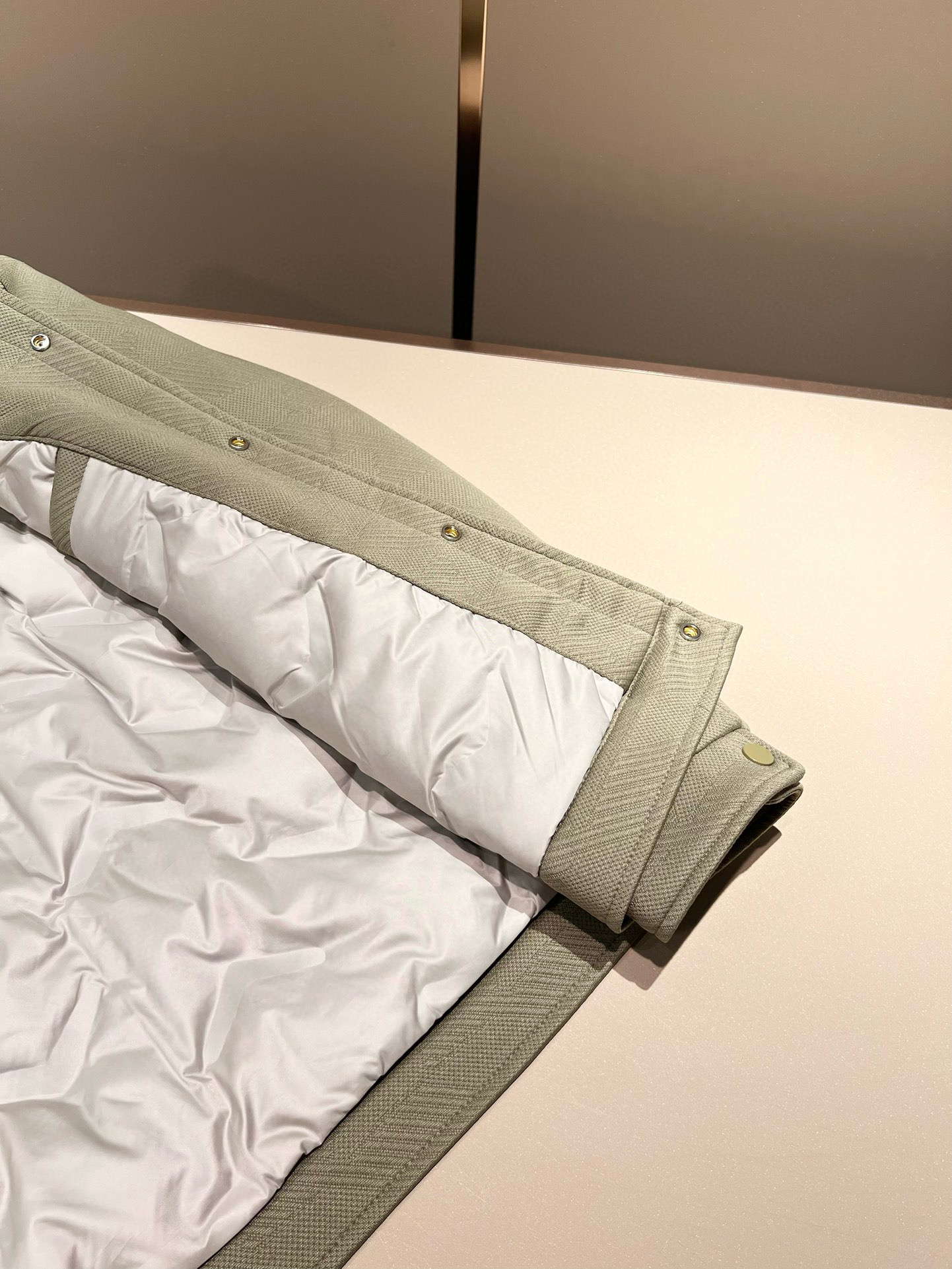 ⚠️细节图！ Loro Piana诺悠翩雅 2025秋冬新款男女同款👫 翻领羽绒服外套，胸前口袋修饰！贸