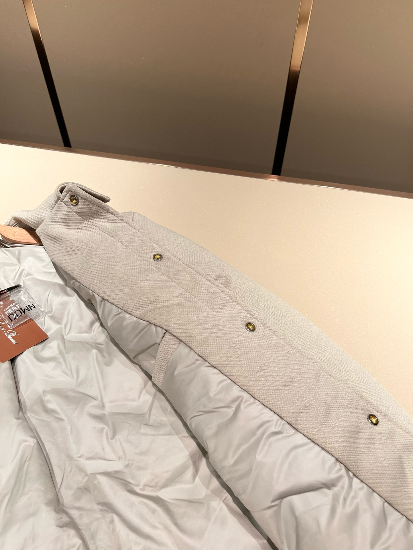 Loro Piana诺悠翩雅 2025秋冬新款男女同款👫 翻领羽绒服外套，胸前口袋修饰！贸易公司渠道稀出