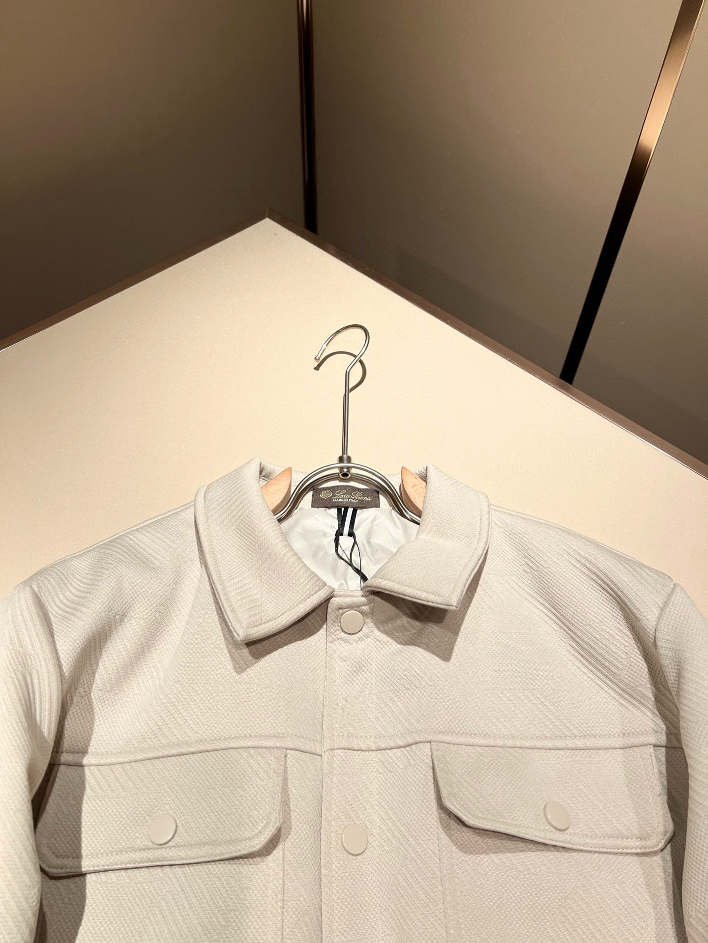 Loro Piana诺悠翩雅 2025秋冬新款男女同款👫 翻领羽绒服外套，胸前口袋修饰！贸易公司渠道稀出