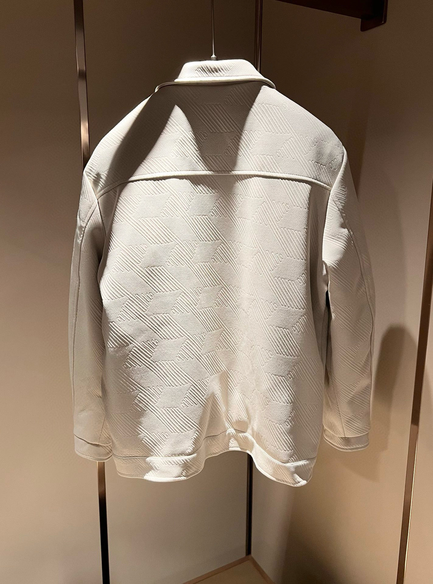 ⚠️细节图！ Loro Piana诺悠翩雅 2025秋冬新款男女同款👫 翻领羽绒服外套，胸前口袋修饰！贸