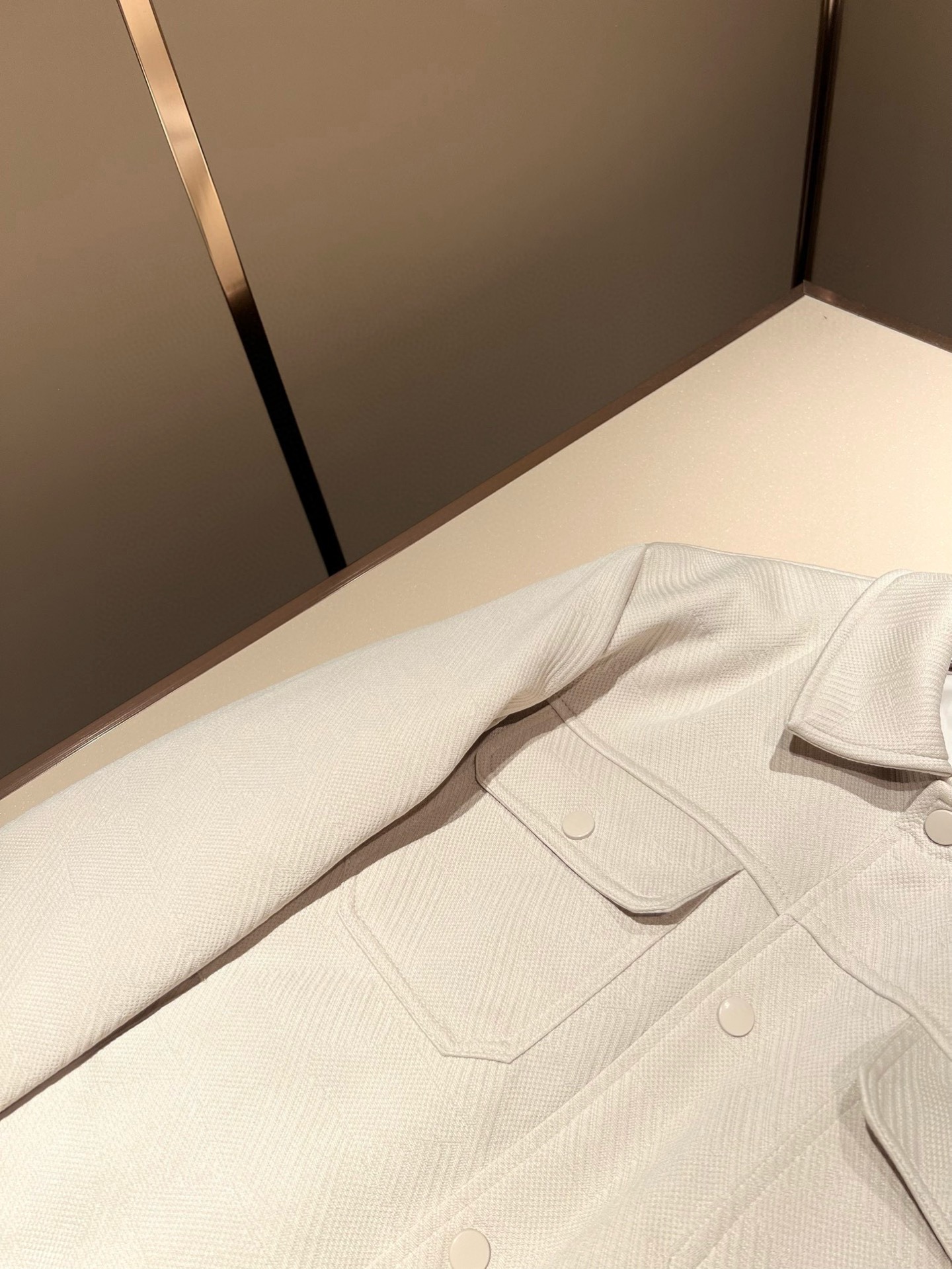 ⚠️细节图！ Loro Piana诺悠翩雅 2025秋冬新款男女同款👫 翻领羽绒服外套，胸前口袋修饰！贸