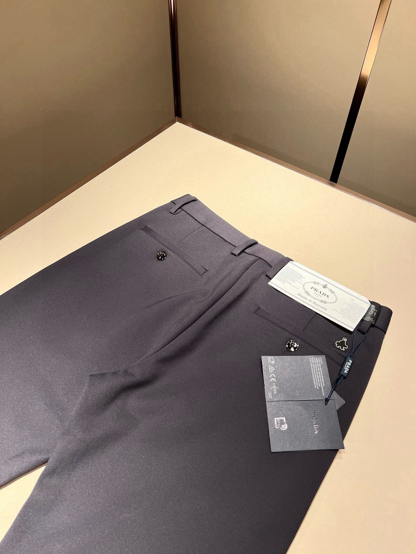 PRA*DA 普*达 2025秋冬新款弹力棉质混纺氨纶百搭西裤，男士经典商务休闲基础长裤西裤！贸易公司渠