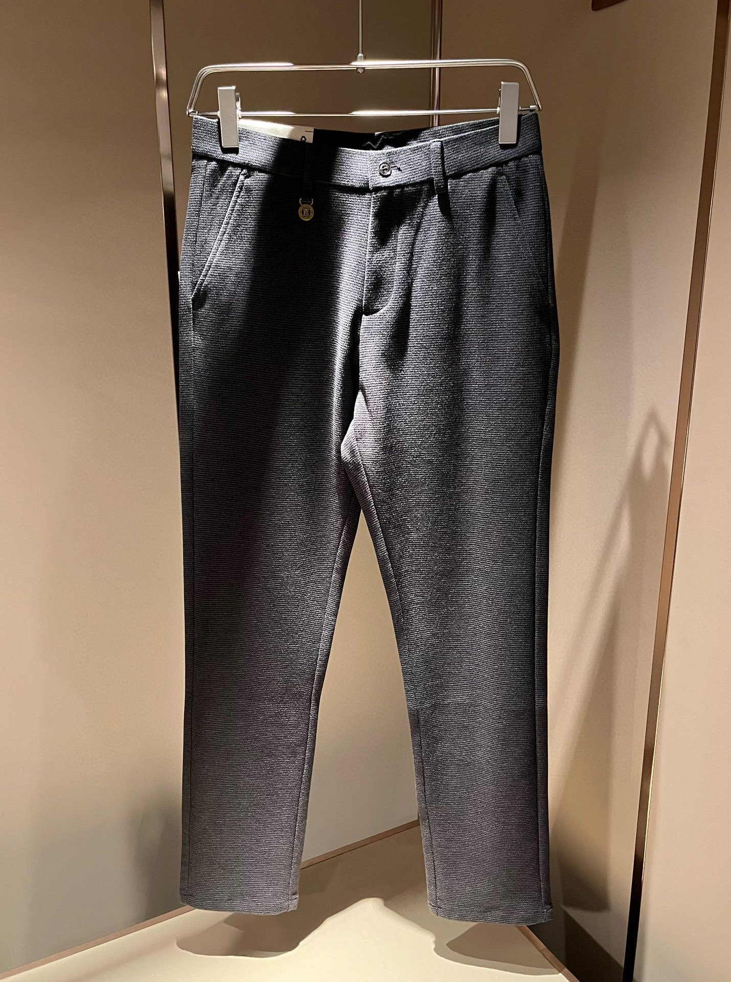 BURBER*Y巴*莉 2025秋冬男士休闲羊绒西裤，男士经典基础款小直筒裤 简洁纯色百搭款五金logo