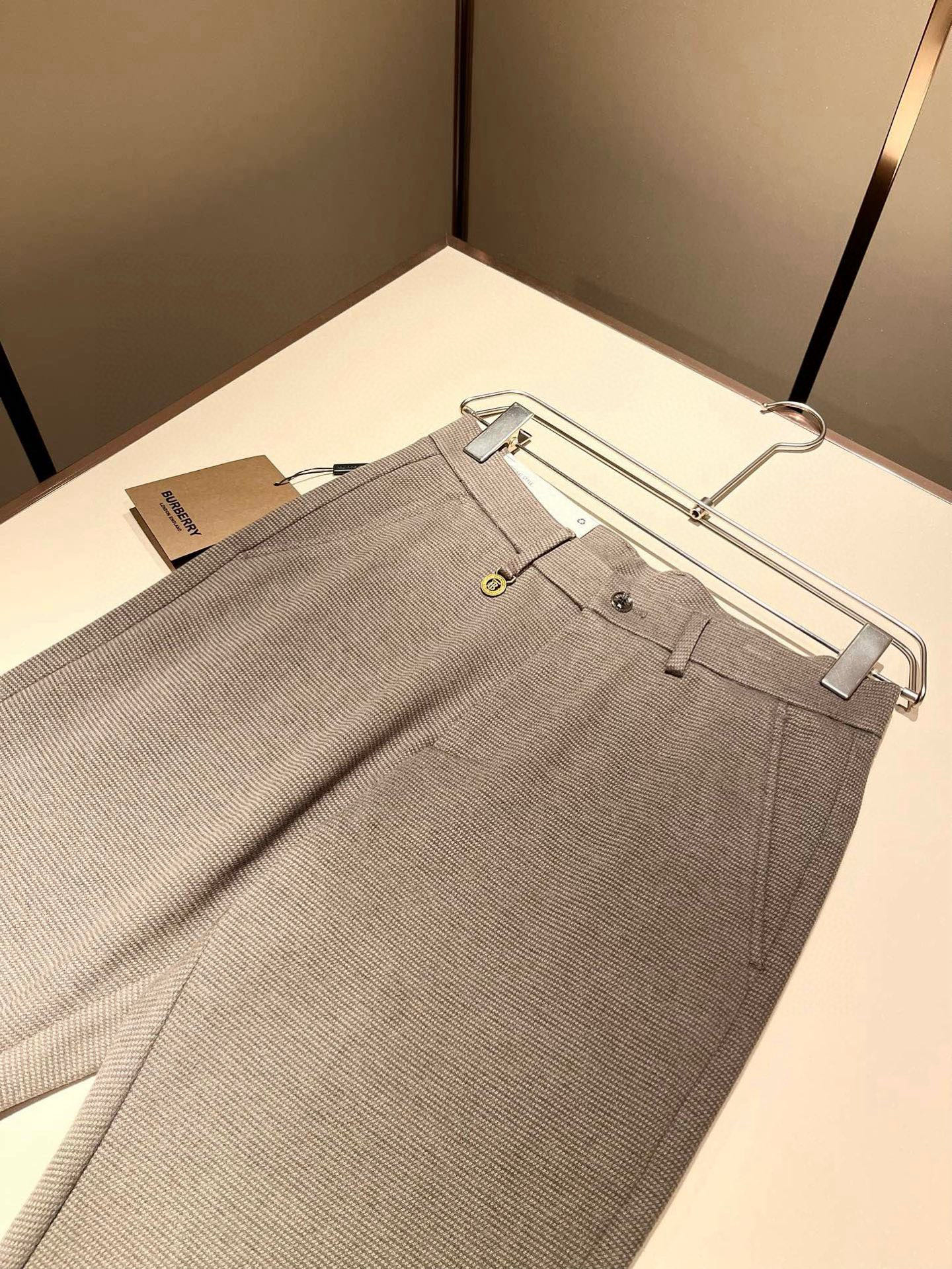 BURBER*Y巴*莉 2025秋冬男士休闲羊绒西裤，男士经典基础款小直筒裤 简洁纯色百搭款五金logo