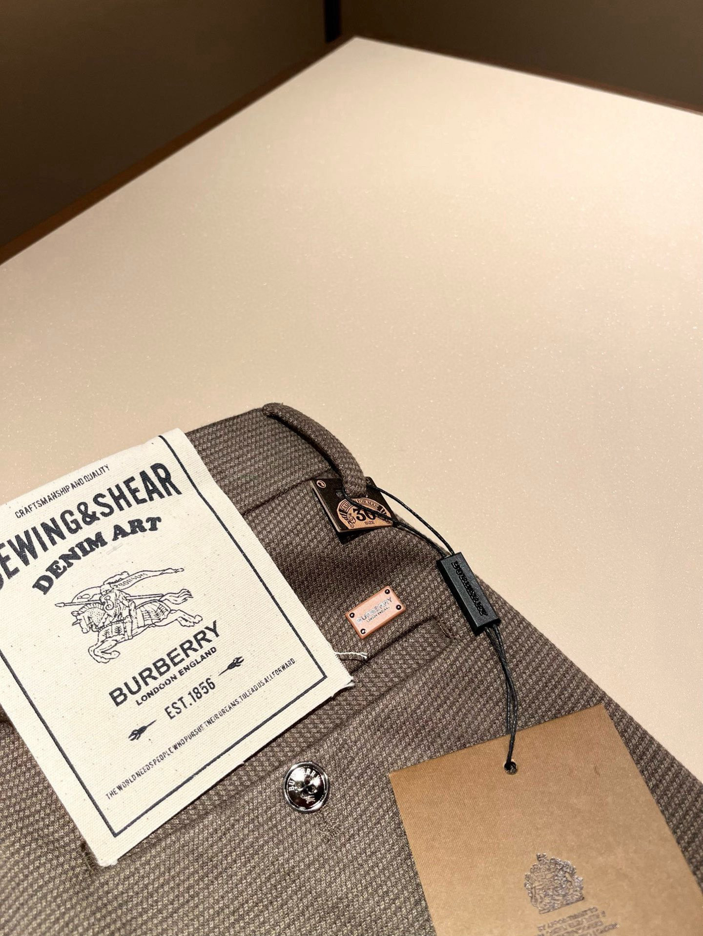 BURBER*Y巴*莉 2025秋冬男士休闲羊绒西裤，男士经典基础款小直筒裤 简洁纯色百搭款五金logo