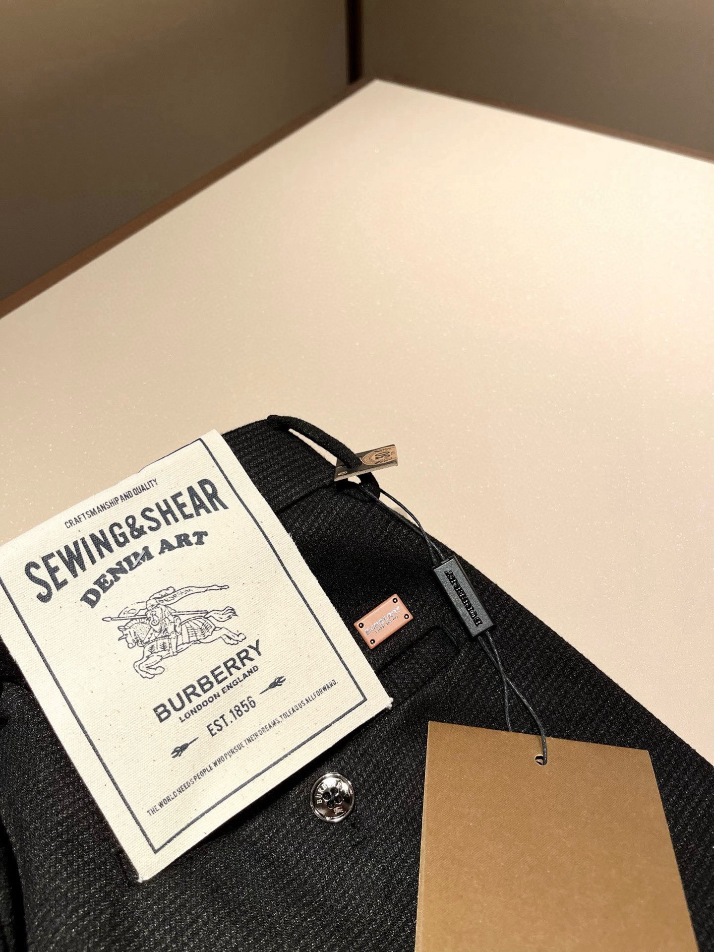 BURBER*Y巴*莉 2025秋冬男士休闲羊绒西裤，男士经典基础款小直筒裤 简洁纯色百搭款五金logo