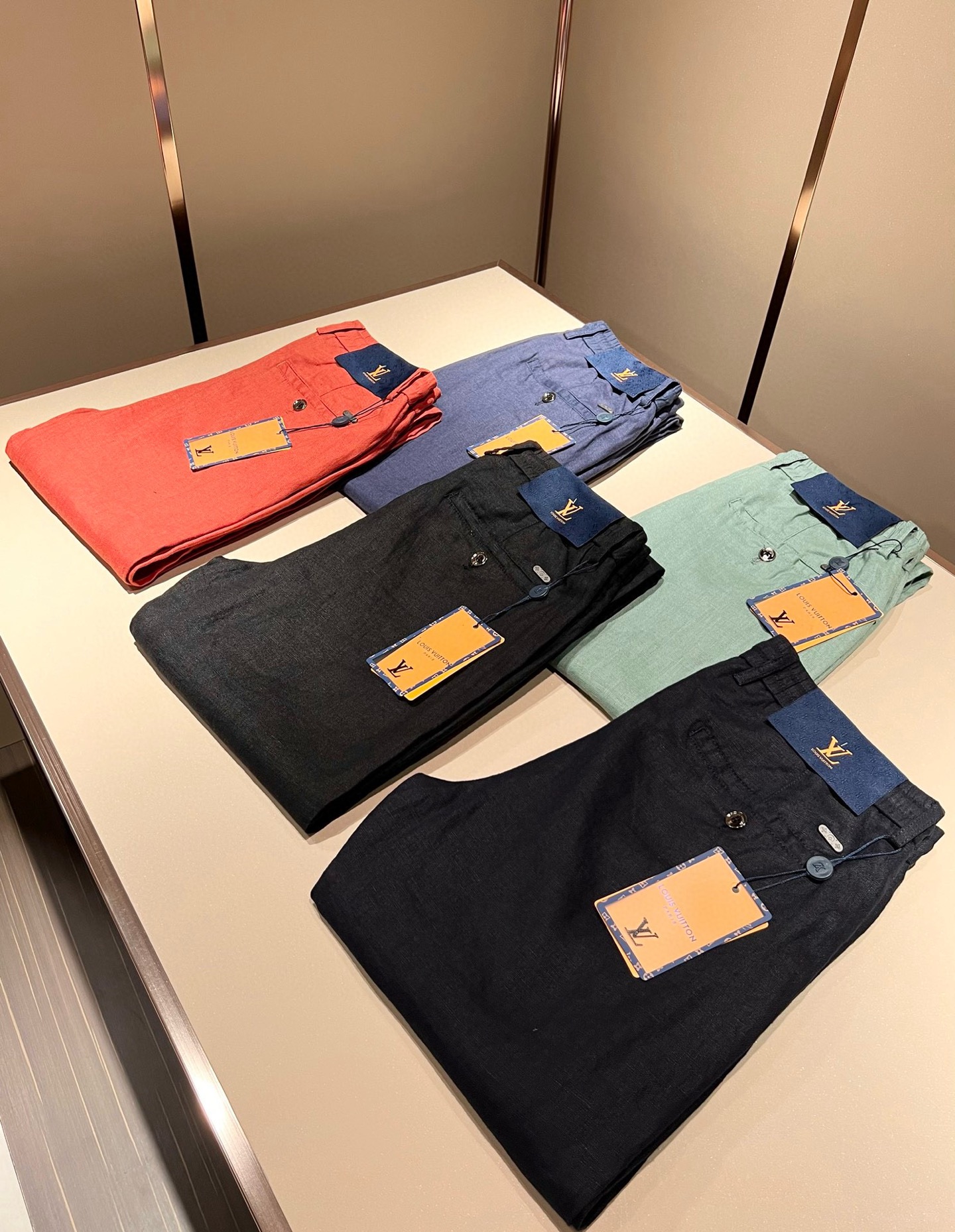 LouisVuitt*路易*登 2025秋冬新款男士棉麻休闲裤，男士经典时尚百搭商务休闲西裤! 都市精英