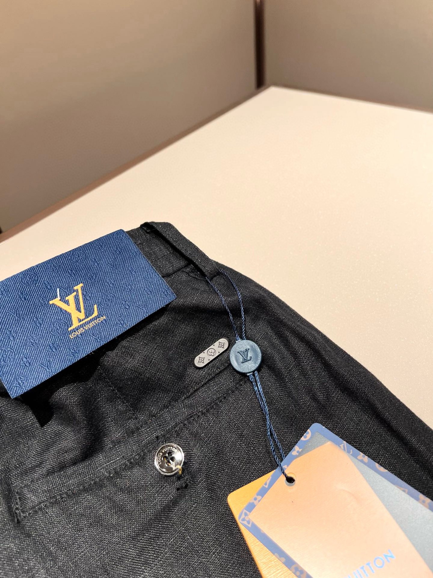 LouisVuitt*路易*登 2025秋冬新款男士棉麻休闲裤，男士经典时尚百搭商务休闲西裤! 都市精英