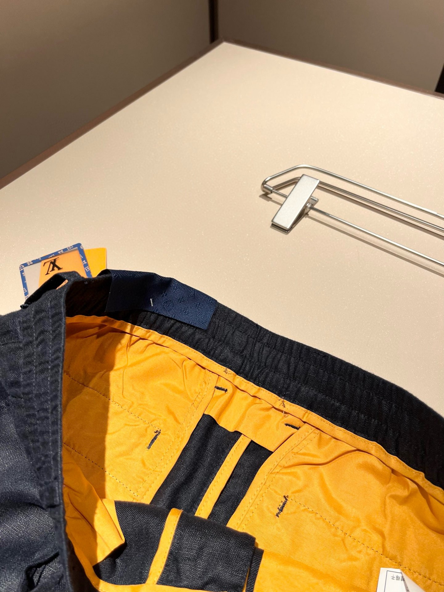 LouisVuitt*路易*登 2025秋冬新款男士棉麻休闲裤，男士经典时尚百搭商务休闲西裤! 都市精英