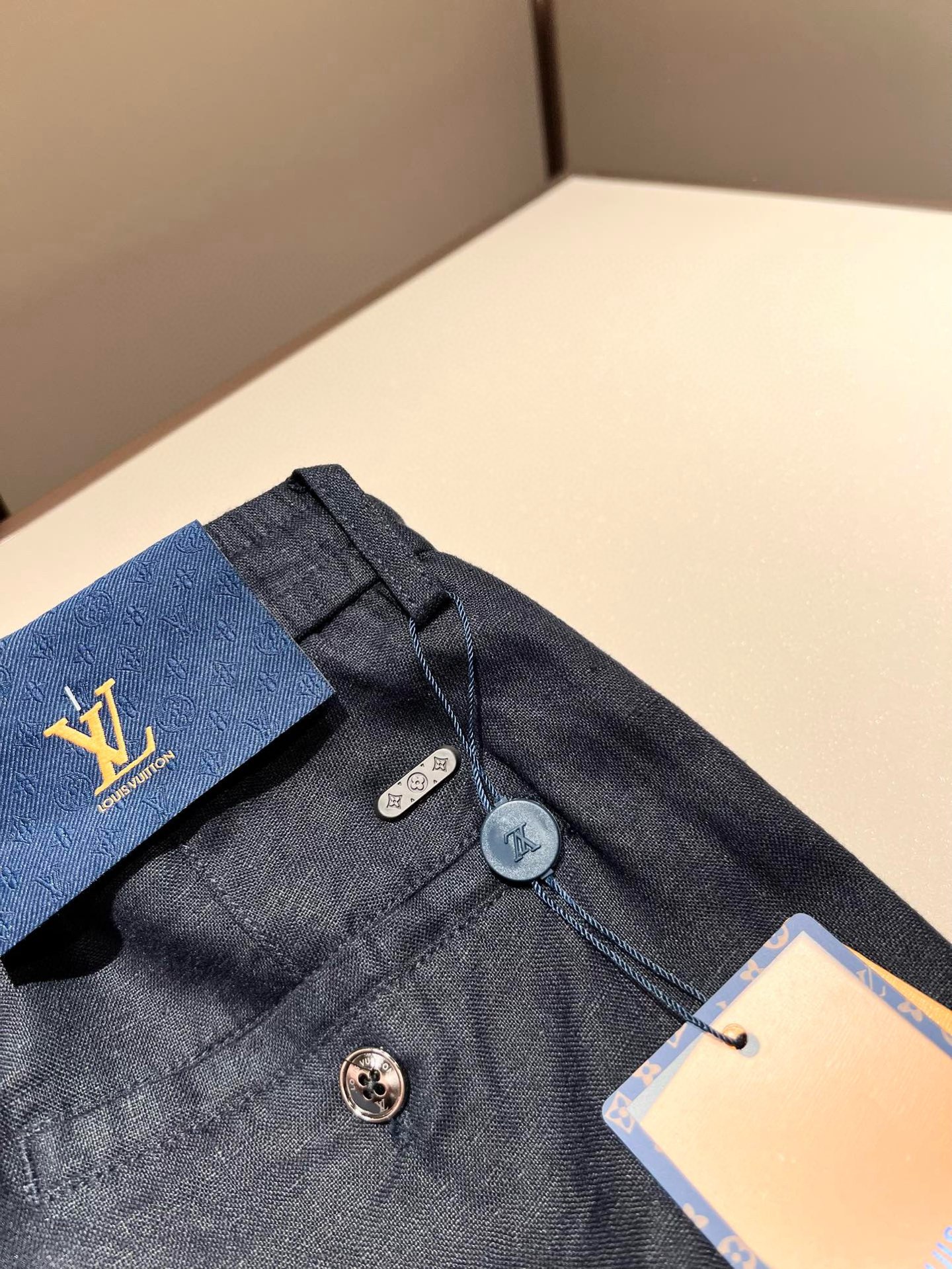 LouisVuitt*路易*登 2025秋冬新款男士棉麻休闲裤，男士经典时尚百搭商务休闲西裤! 都市精英