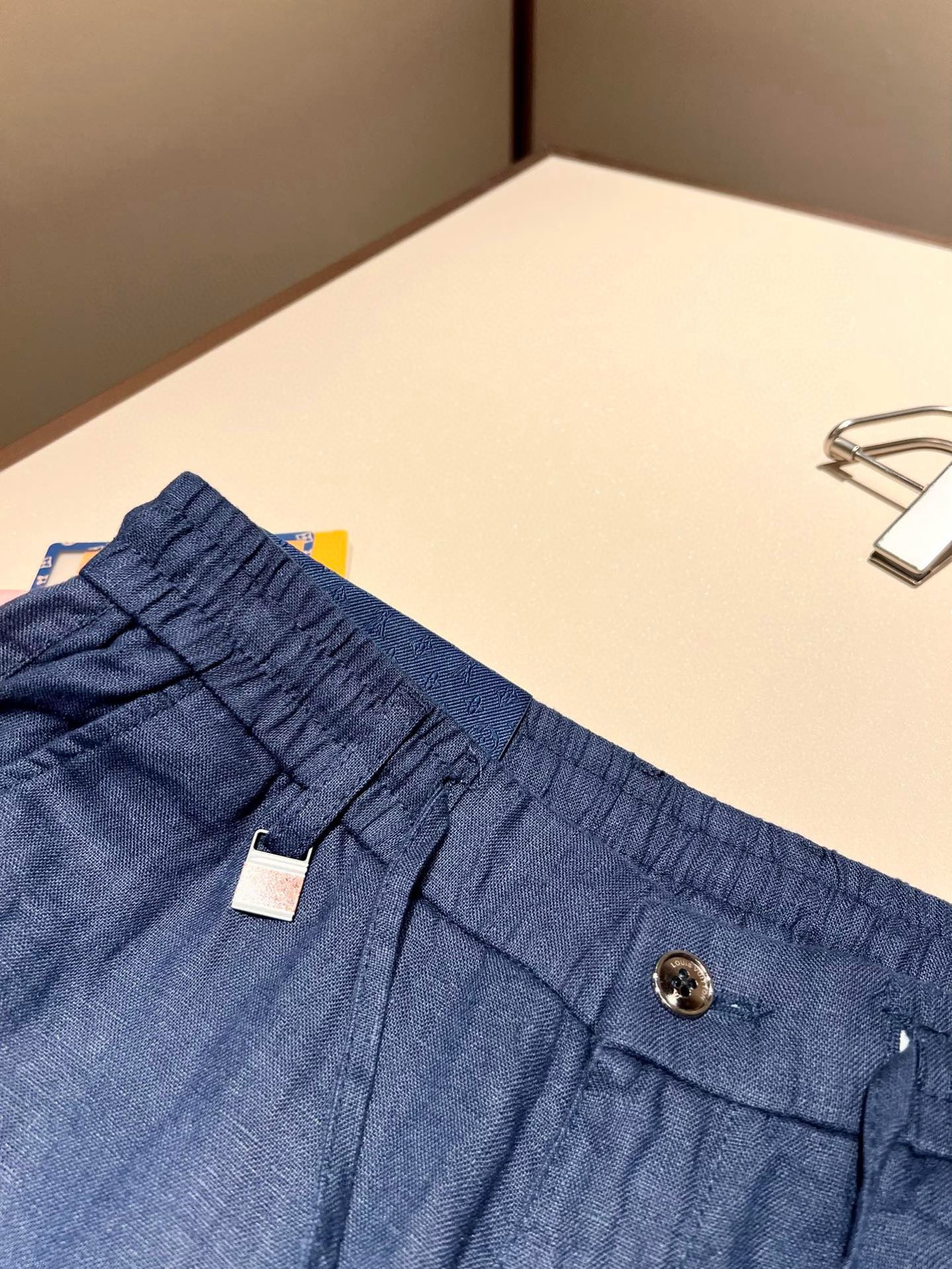 LouisVuitt*路易*登 2025秋冬新款男士棉麻休闲裤，男士经典时尚百搭商务休闲西裤! 都市精英