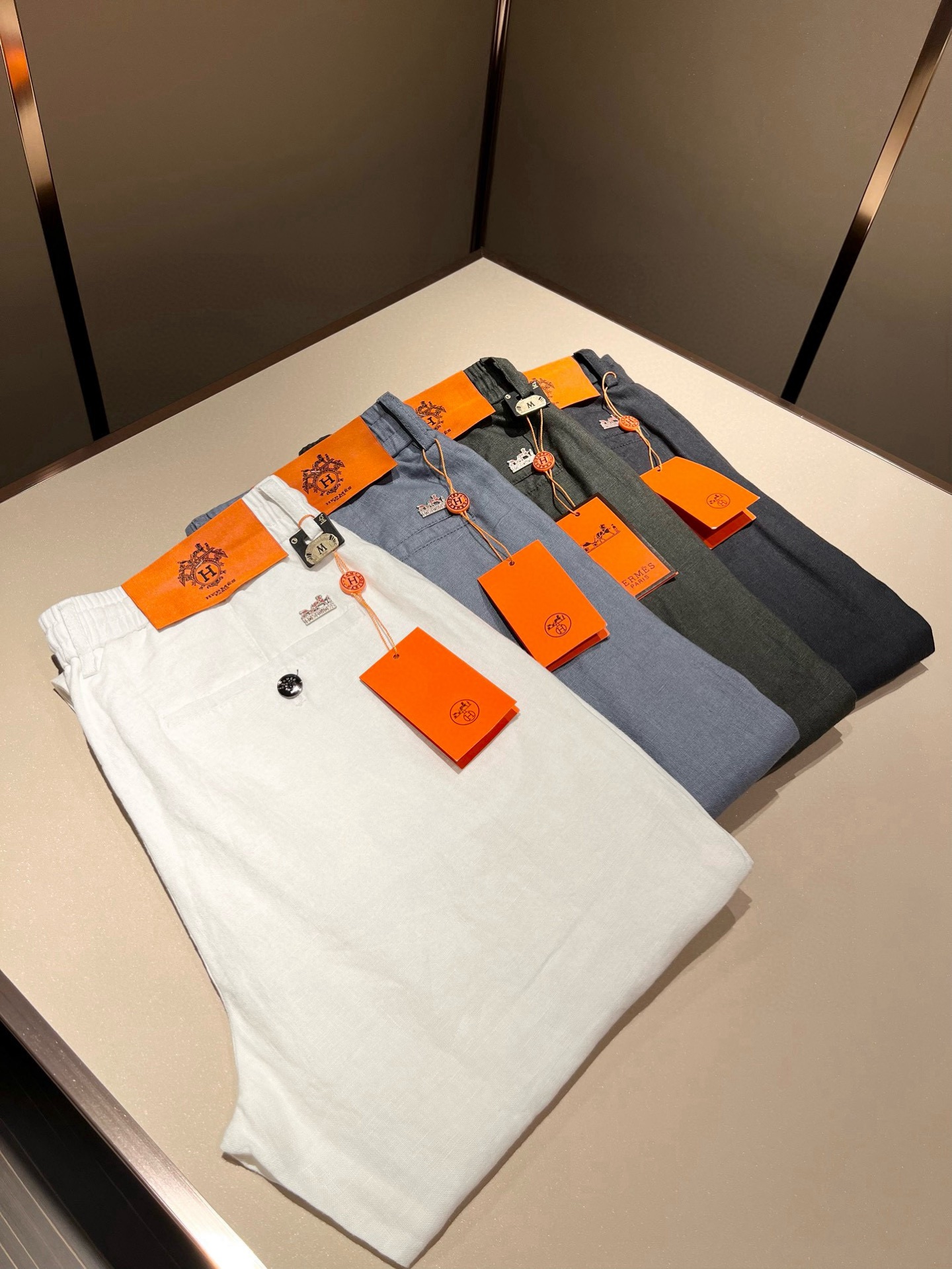 HERM*S 爱*仕 2025秋冬男士高端纯亚麻休闲裤 海外贸易公司渠道订单 ！男士休闲修身直筒休闲裤！