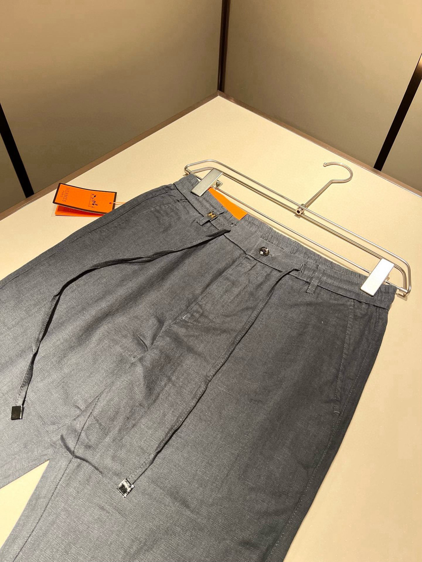 HERM*S 爱*仕 2025秋冬男士高端纯亚麻休闲裤 海外贸易公司渠道订单 ！男士休闲修身直筒休闲裤！