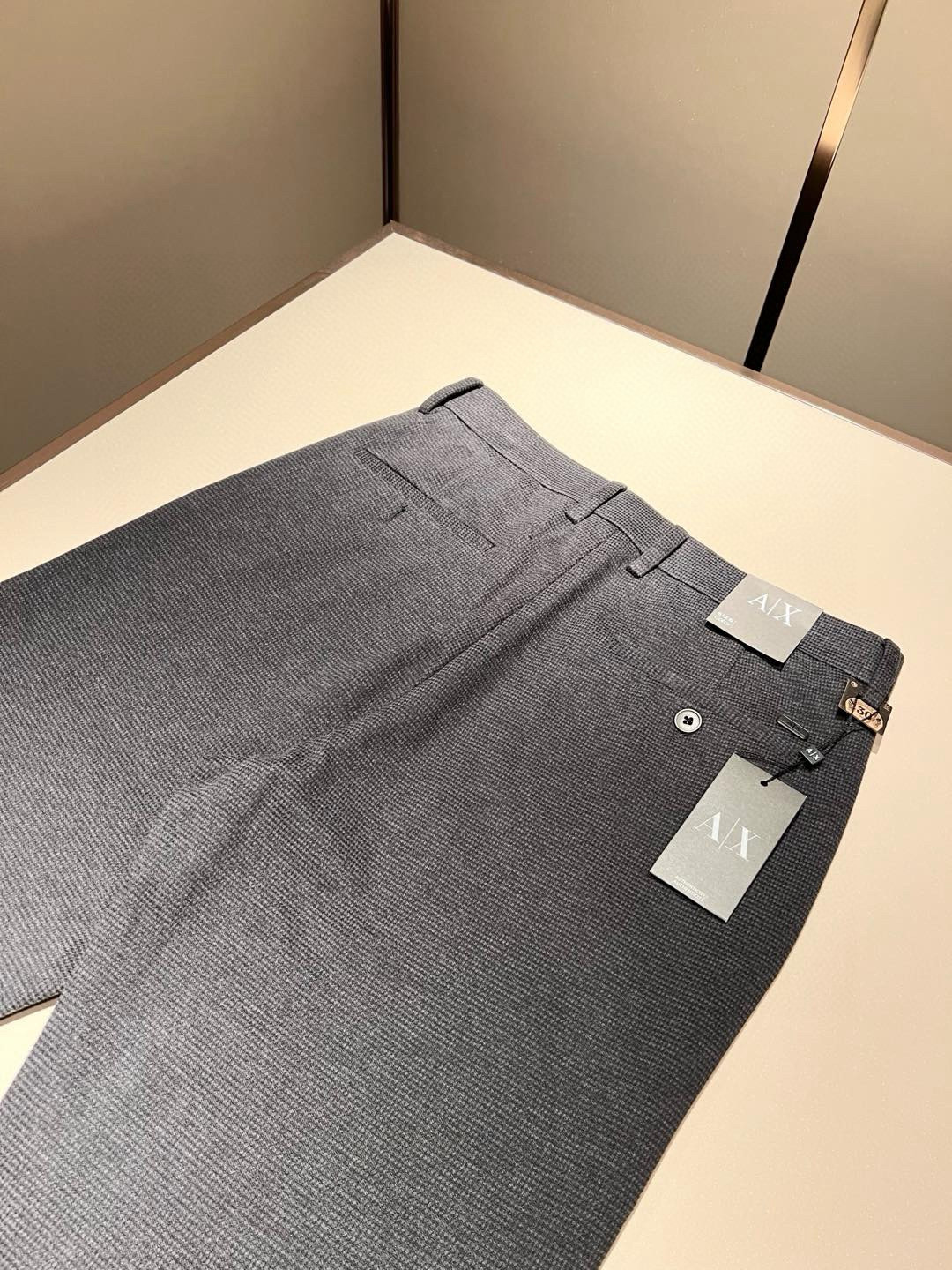 Arman阿*尼2025秋冬新款男士羊绒休闲西裤，贸易公司订单！官网同步 经典之作很好搭配衣服哦！原版进