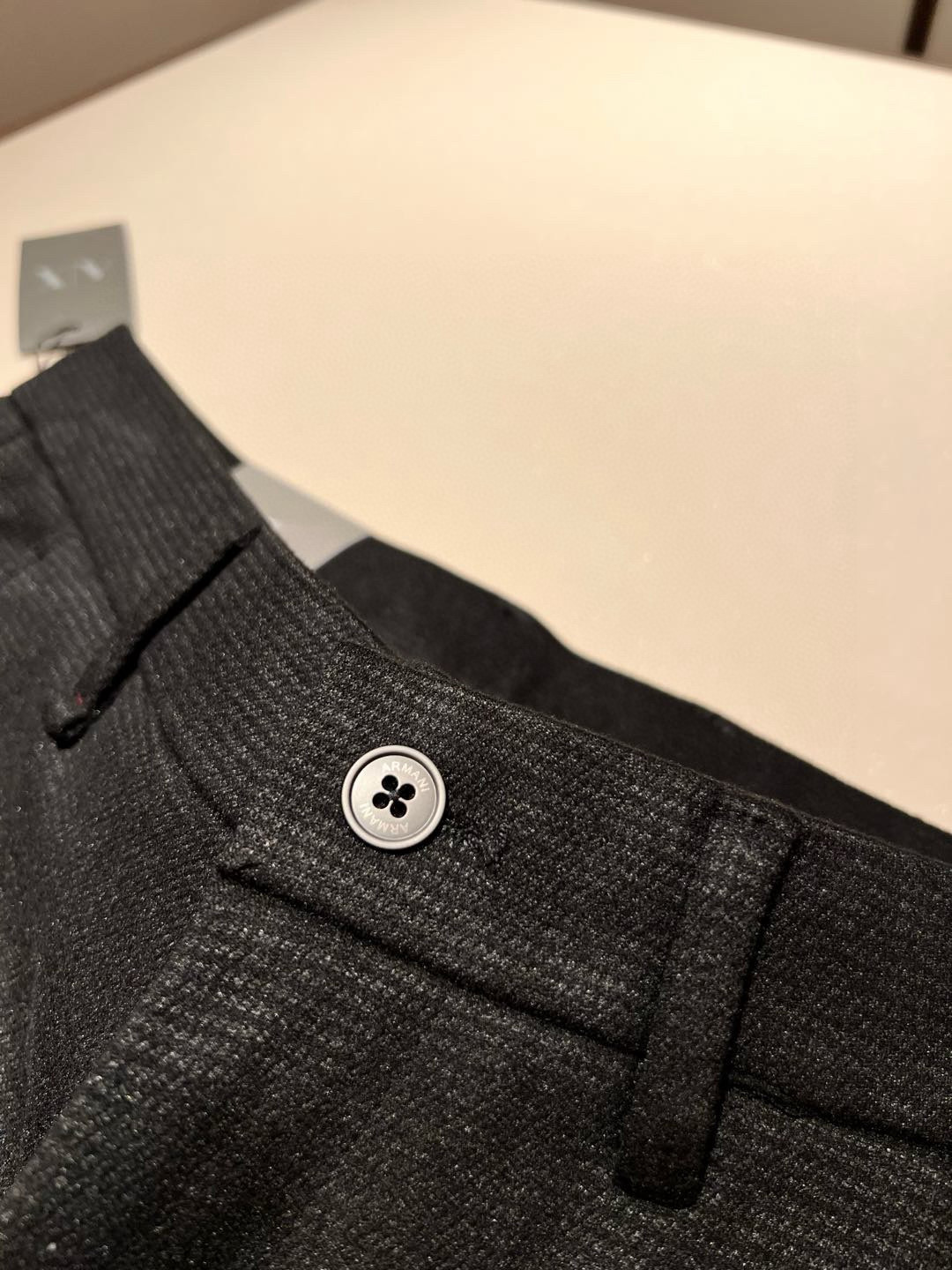 Arman阿*尼2025秋冬新款男士羊绒休闲西裤，贸易公司订单！官网同步 经典之作很好搭配衣服哦！原版进