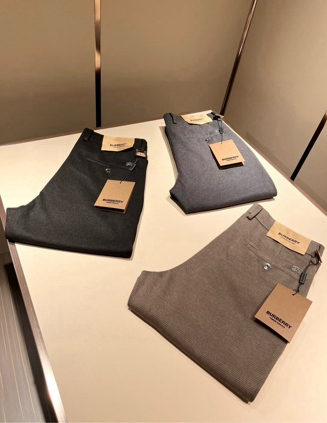 BURBER*Y巴*莉 2025秋冬男士休闲羊绒西裤，男士经典基础款小直筒裤 简洁纯色百搭款五金logo