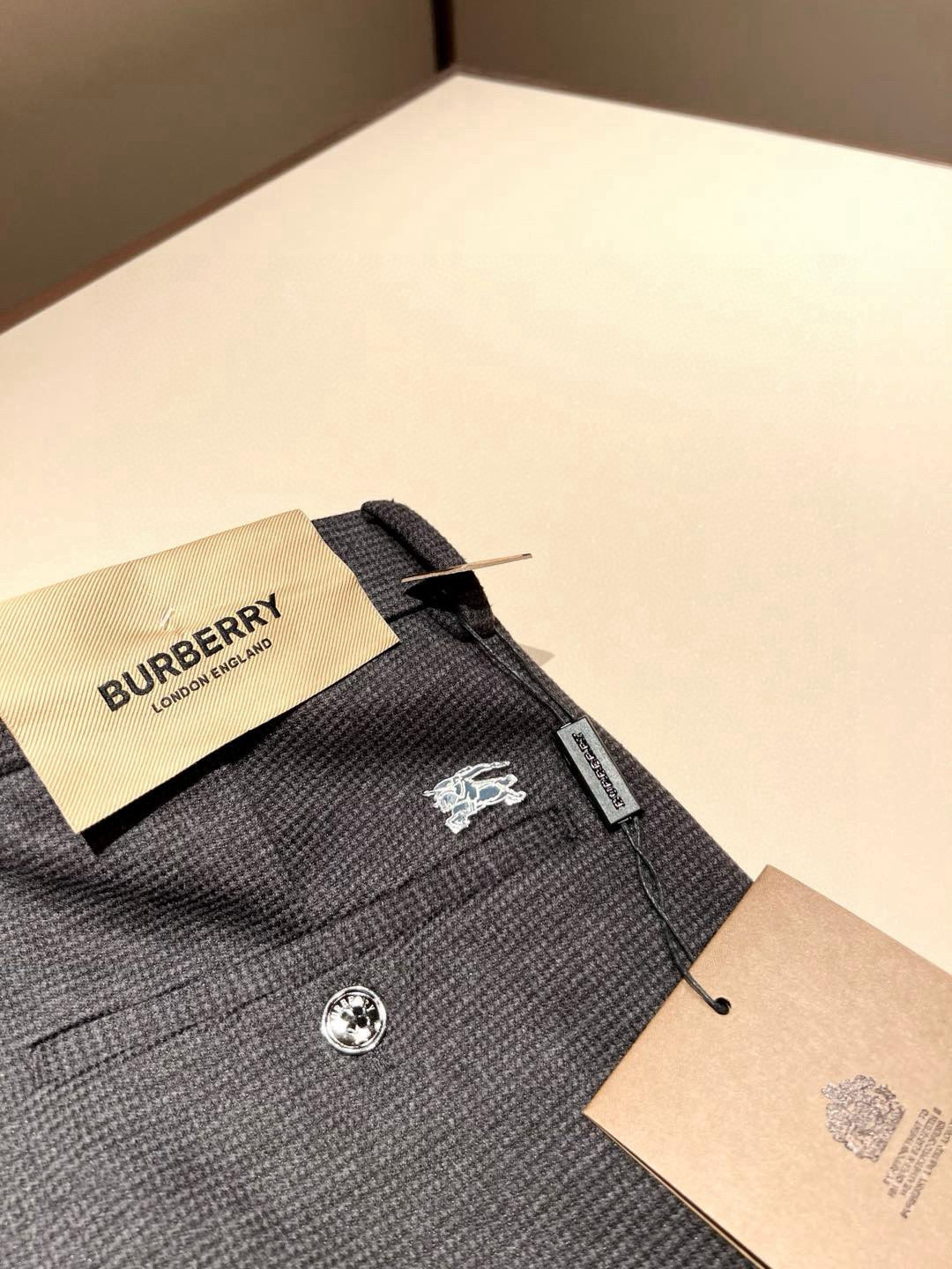 BURBER*Y巴*莉 2025秋冬男士休闲羊绒西裤，男士经典基础款小直筒裤 简洁纯色百搭款五金logo