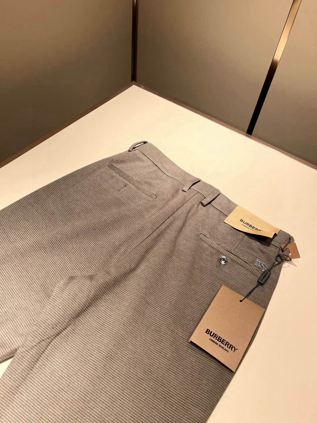 BURBER*Y巴*莉 2025秋冬男士休闲羊绒西裤，男士经典基础款小直筒裤 简洁纯色百搭款五金logo