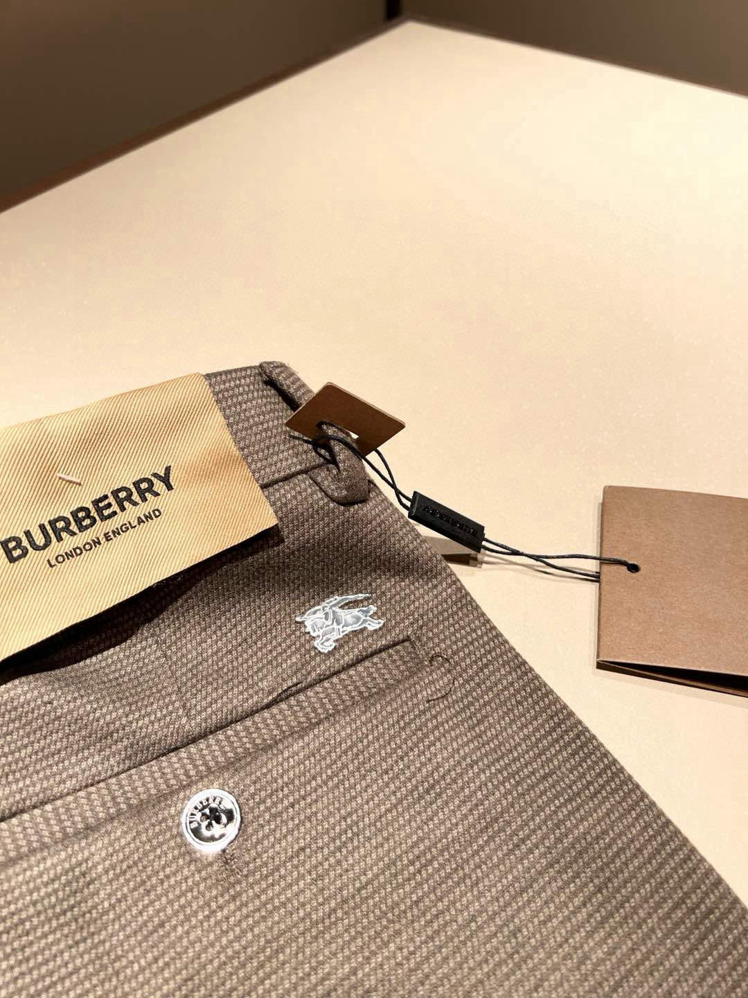 BURBER*Y巴*莉 2025秋冬男士休闲羊绒西裤，男士经典基础款小直筒裤 简洁纯色百搭款五金logo