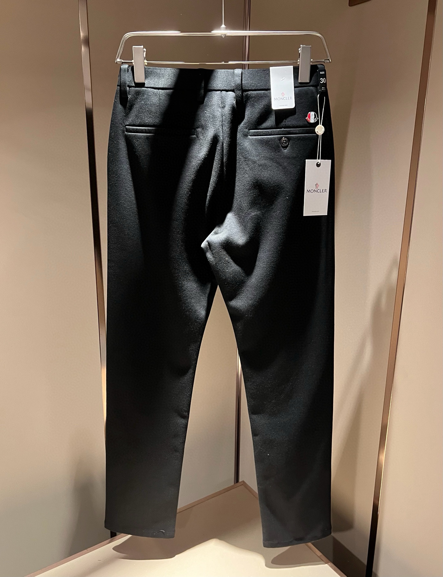 Moncl*r蒙*口2025秋冬最新的贸易订单休闲羊绒西裤！全品相！！原版logo五金辅料设计！定制专属