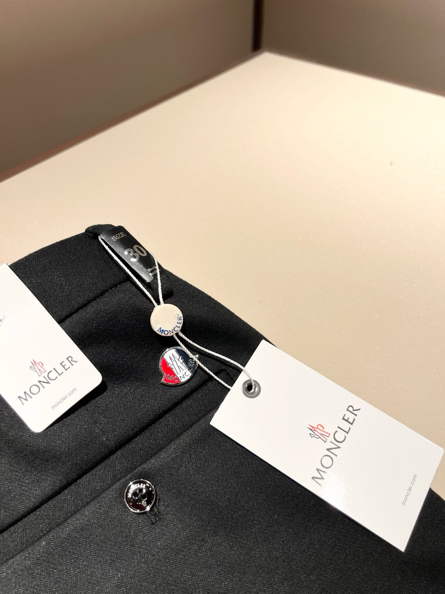 Moncl*r蒙*口2025秋冬最新的贸易订单休闲羊绒西裤！全品相！！原版logo五金辅料设计！定制专属