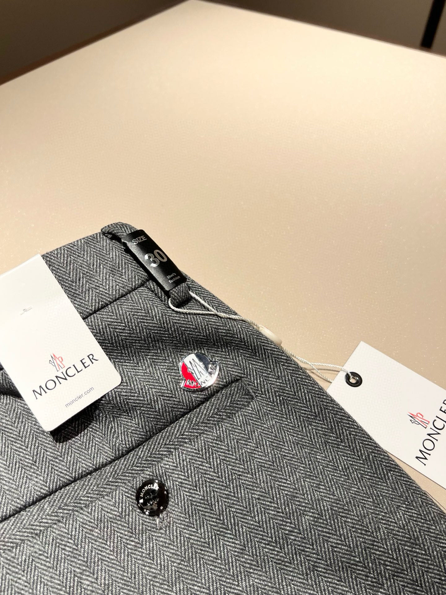 Moncl*r蒙*口2025秋冬最新的贸易订单休闲羊绒西裤！全品相！！原版logo五金辅料设计！定制专属