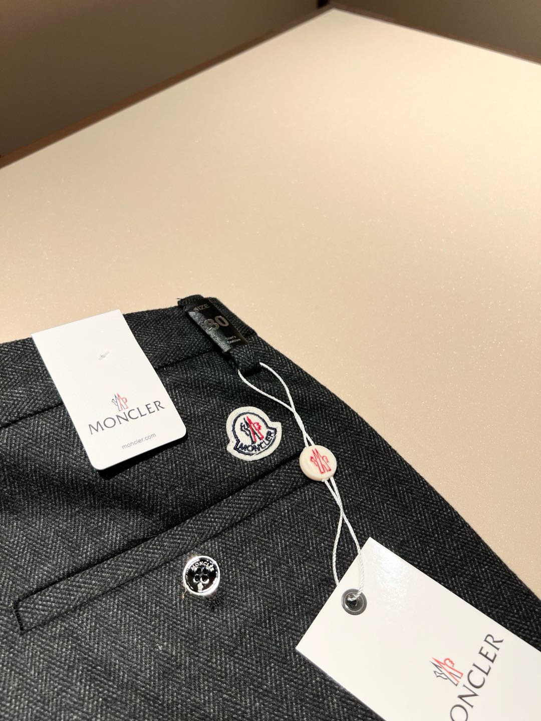 Moncl*r蒙*口2025秋冬最新的贸易订单休闲羊绒西裤！全品相！！原版logo五金辅料设计！定制专属