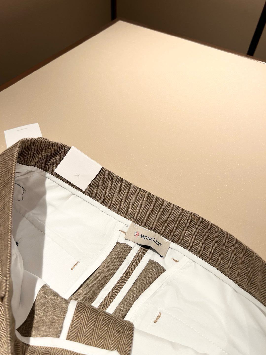 Moncl*r蒙*口2025秋冬最新的贸易订单休闲羊绒西裤！全品相！！原版logo五金辅料设计！定制专属