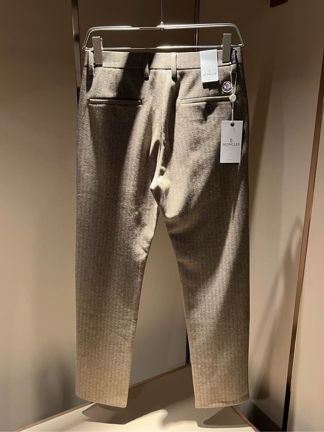Moncl*r蒙*口2025秋冬最新的贸易订单休闲羊绒西裤！全品相！！原版logo五金辅料设计！定制专属
