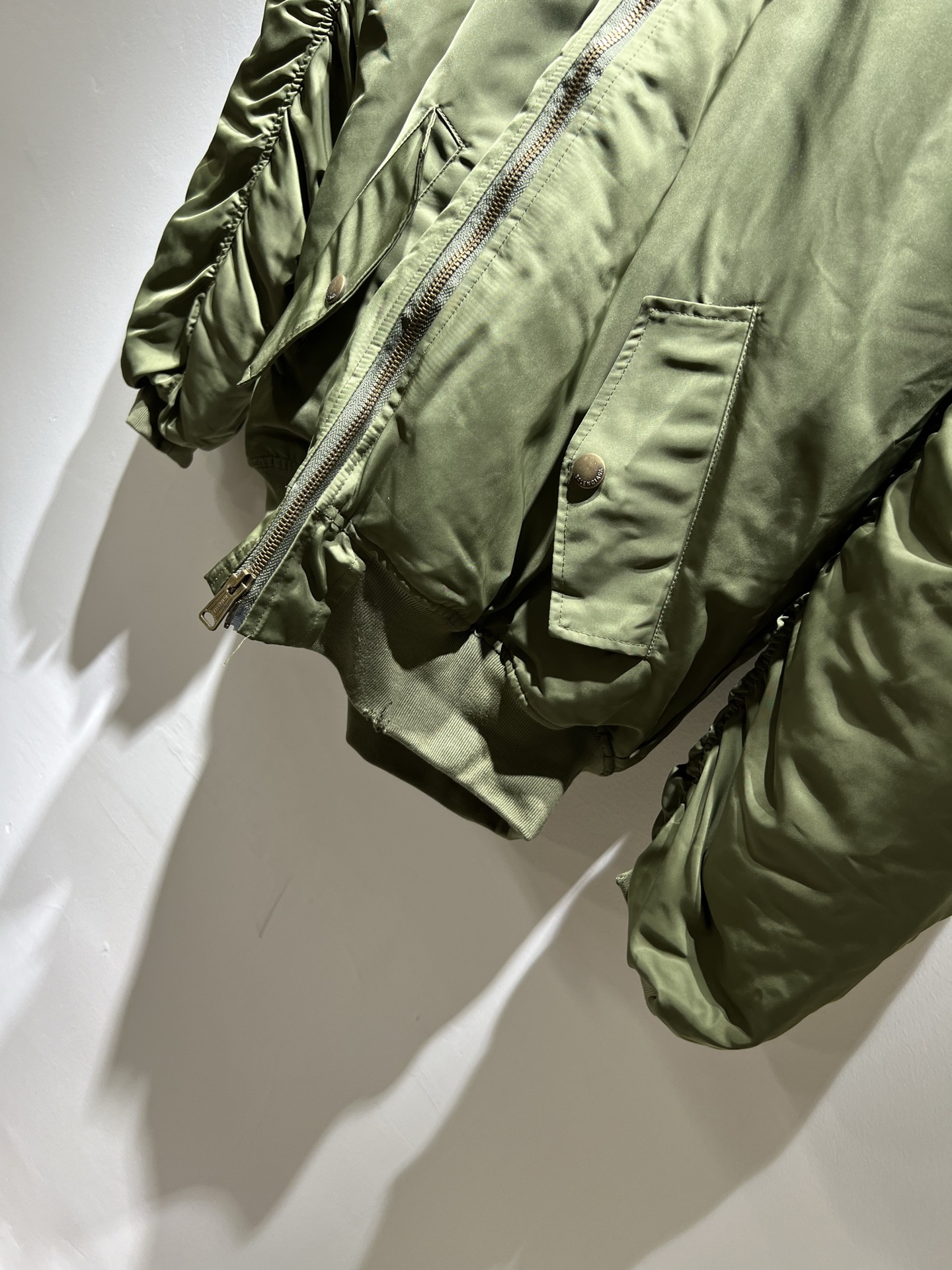 BALENCIA*巴黎*家 2025秋冬最新款休闲百搭休闲棉服夹克外套，男女同款👫❤️经典标志五金log