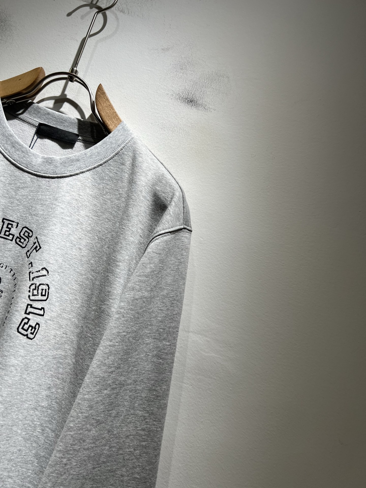 PRAD*A普*达2025秋冬新款男女同款👫长袖卫衣，最新款全网独家首上！！~既经典有时尚百搭，谁不爱啊