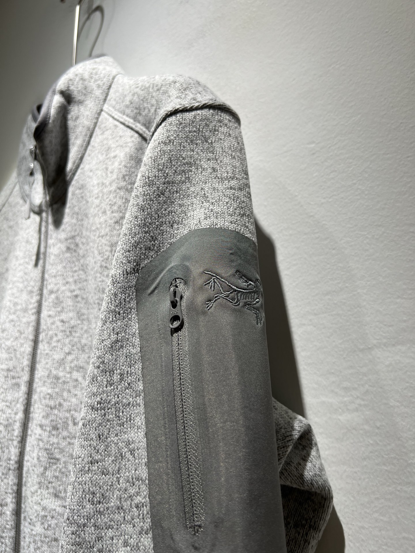 ARCTER*X始*祖鸟 2025秋冬新款男女同款👫夹克外套，户外品牌可能大家第一想到的就是加拿大鹅、始