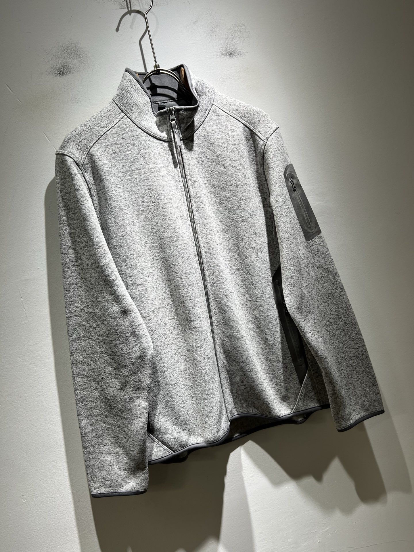 ARCTER*X始*祖鸟 2025秋冬新款男女同款👫夹克外套，户外品牌可能大家第一想到的就是加拿大鹅、始