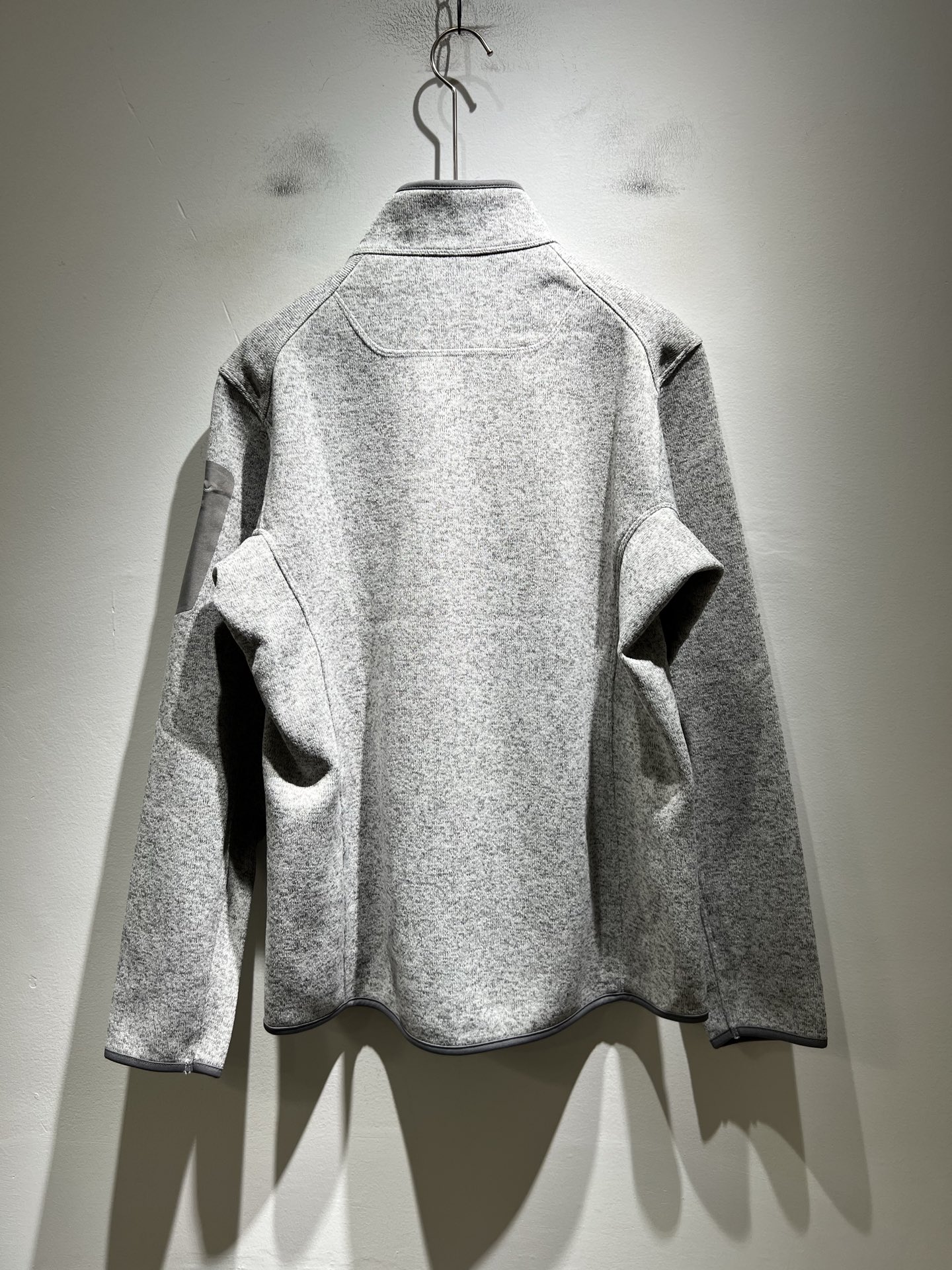 ARCTER*X始*祖鸟 2025秋冬新款男女同款👫夹克外套，户外品牌可能大家第一想到的就是加拿大鹅、始