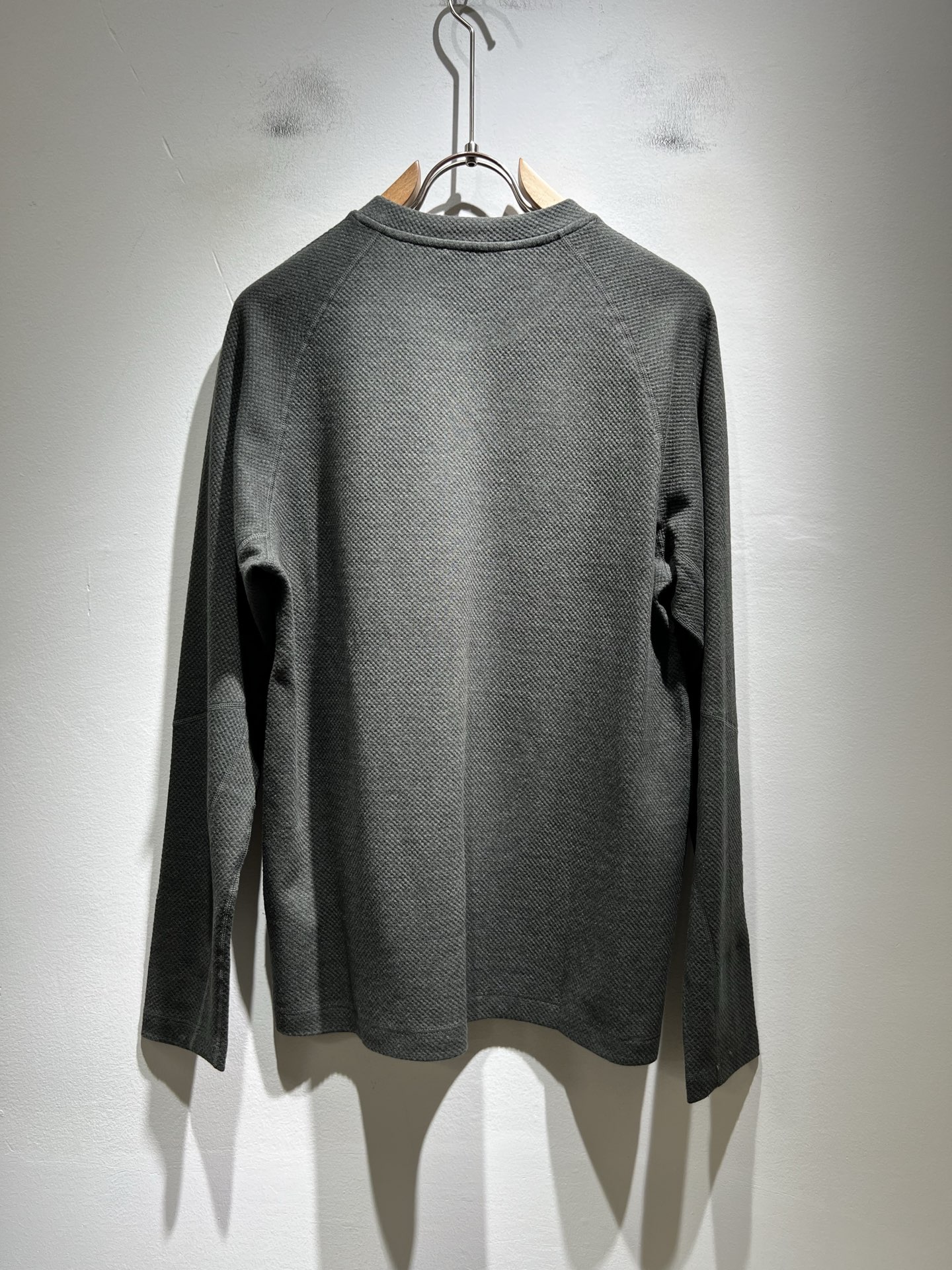 Ermenegildo Zeg*a杰*亚 2025秋冬新品男士长袖休闲打底衫，外贸公司订单！是杰尼亚经典