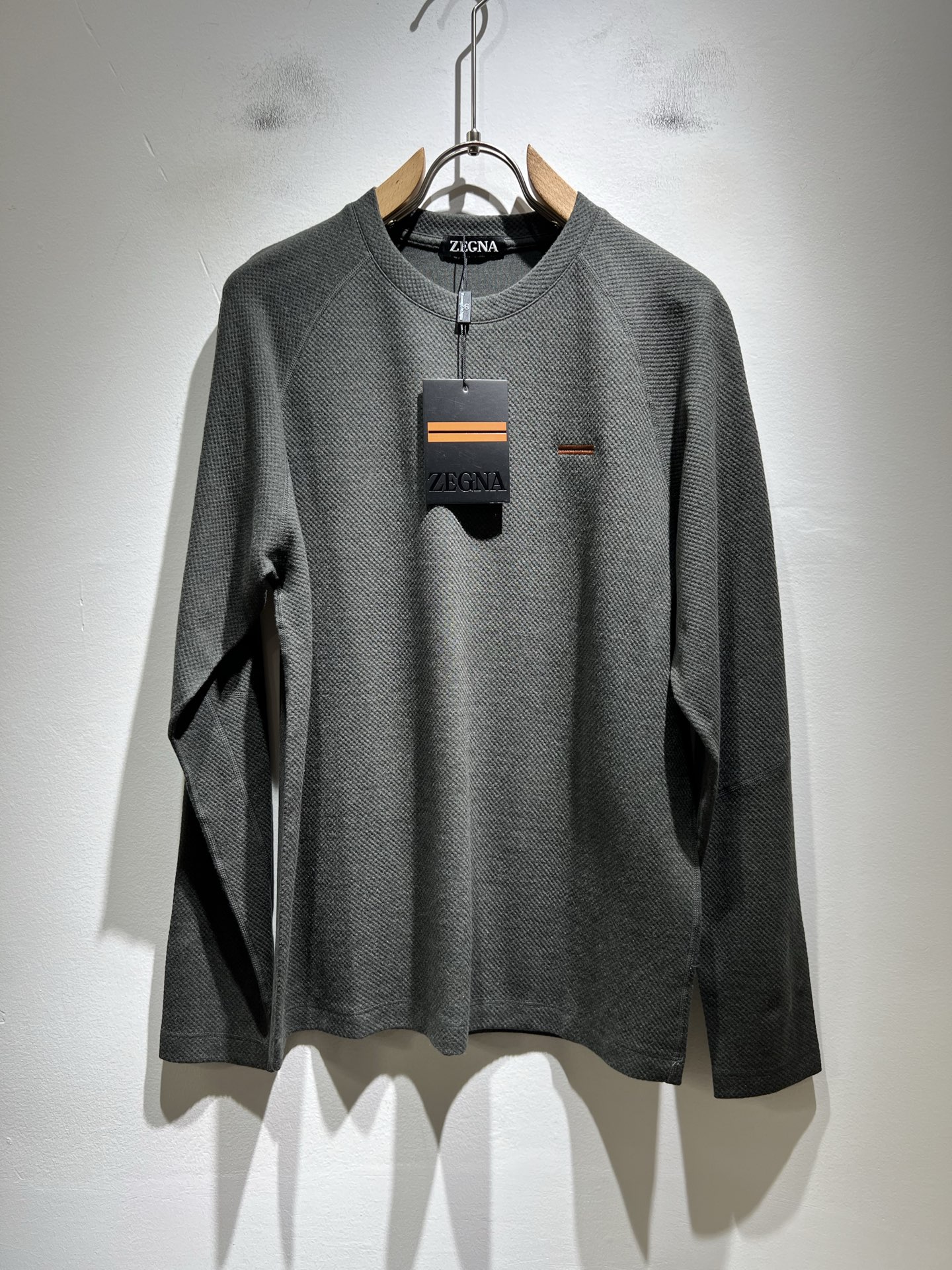 Ermenegildo Zeg*a杰*亚 2025秋冬新品男士长袖休闲打底衫，外贸公司订单！是杰尼亚经典