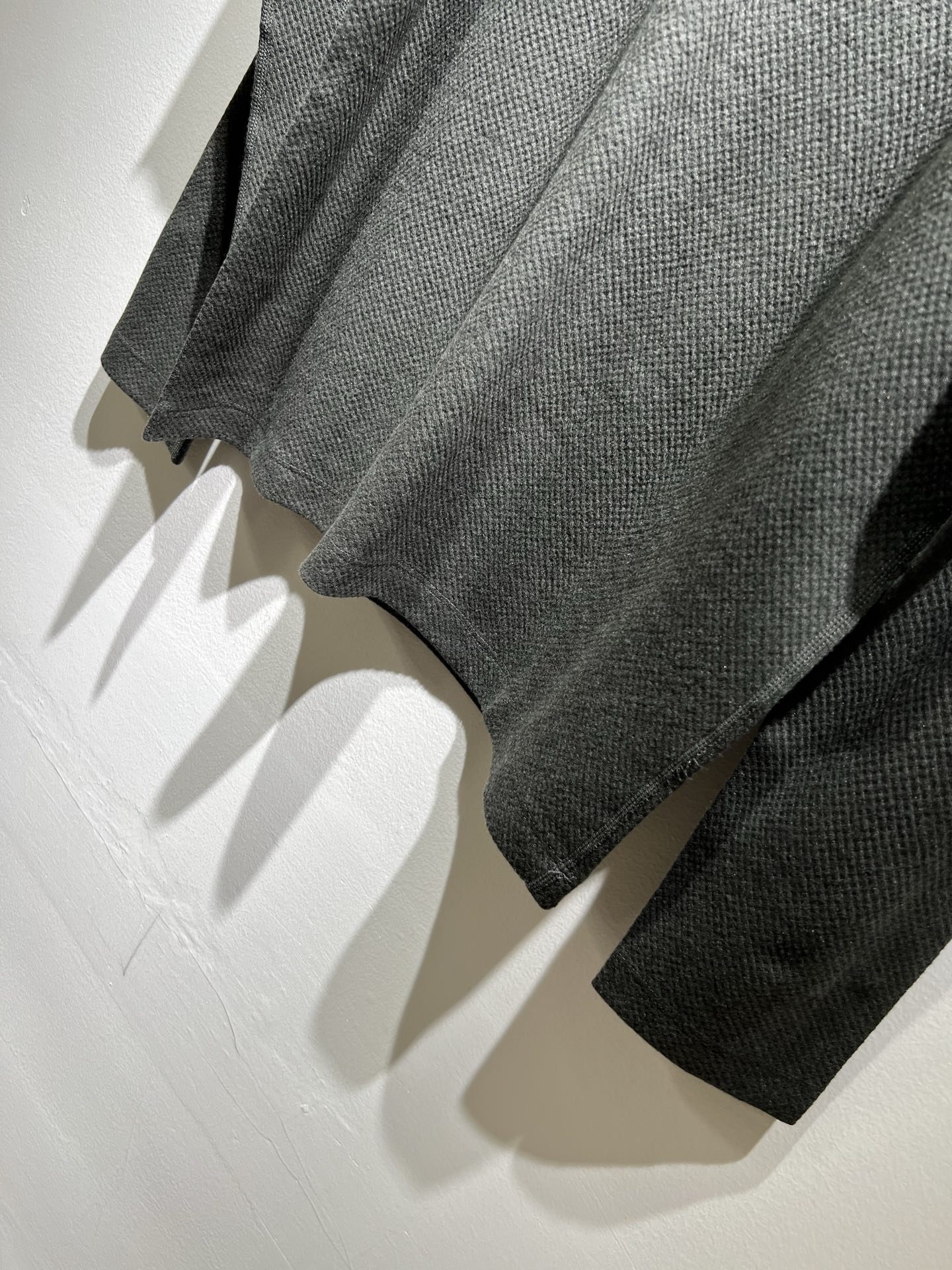 Ermenegildo Zeg*a杰*亚 2025秋冬新品男士长袖休闲打底衫，外贸公司订单！是杰尼亚经典