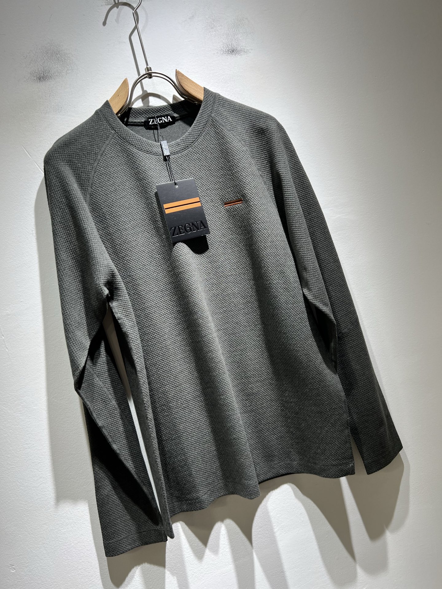 Ermenegildo Zeg*a杰*亚 2025秋冬新品男士长袖休闲打底衫，外贸公司订单！是杰尼亚经典