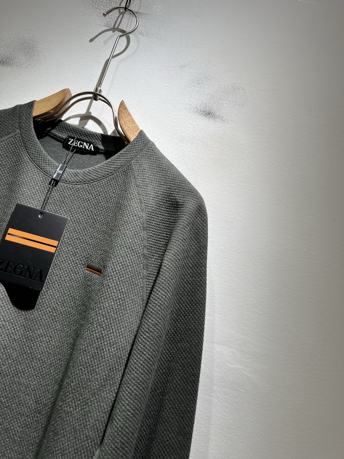 Ermenegildo Zeg*a杰*亚 2025秋冬新品男士长袖休闲打底衫，外贸公司订单！是杰尼亚经典