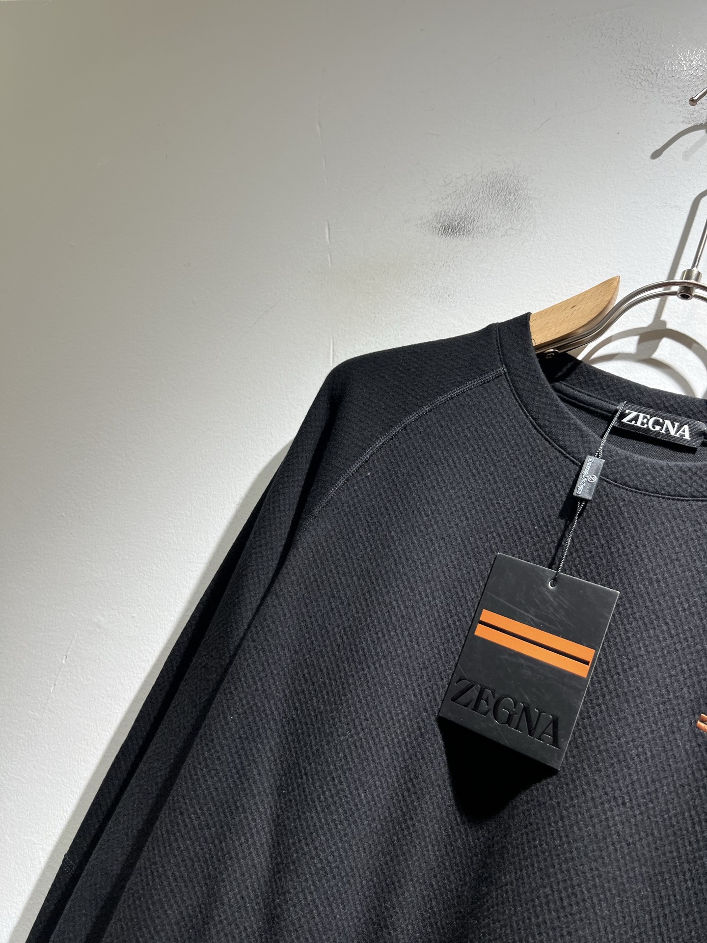 Ermenegildo Zeg*a杰*亚 2025秋冬新品男士长袖休闲打底衫，外贸公司订单！是杰尼亚经典