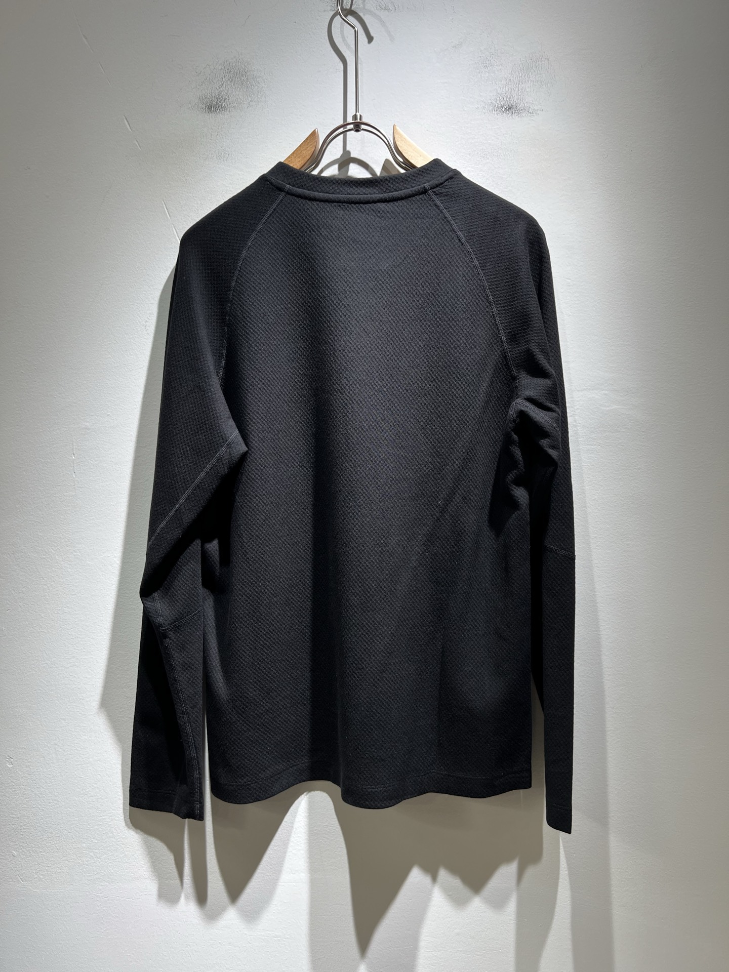 Ermenegildo Zeg*a杰*亚 2025秋冬新品男士长袖休闲打底衫，外贸公司订单！是杰尼亚经典