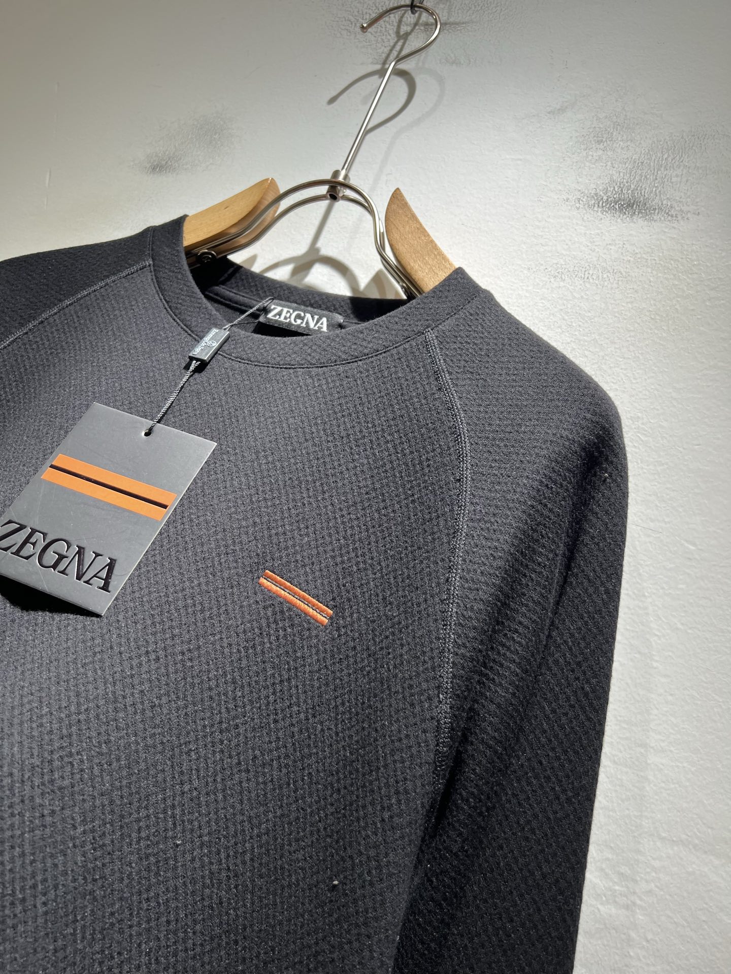 Ermenegildo Zeg*a杰*亚 2025秋冬新品男士长袖休闲打底衫，外贸公司订单！是杰尼亚经典