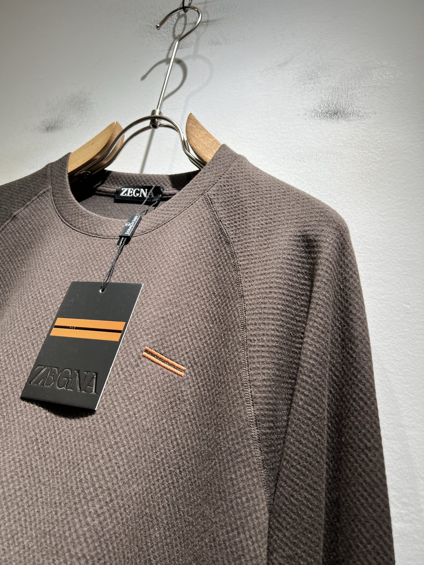 Ermenegildo Zeg*a杰*亚 2025秋冬新品男士长袖休闲打底衫，外贸公司订单！是杰尼亚经典