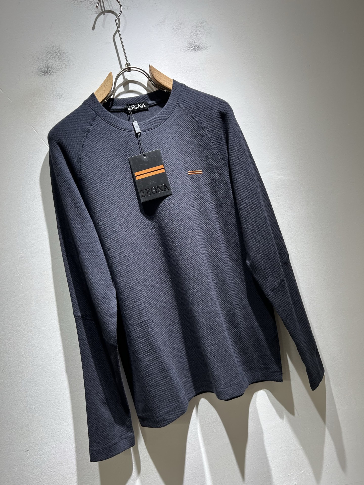 Ermenegildo Zeg*a杰*亚 2025秋冬新品男士长袖休闲打底衫，外贸公司订单！是杰尼亚经典