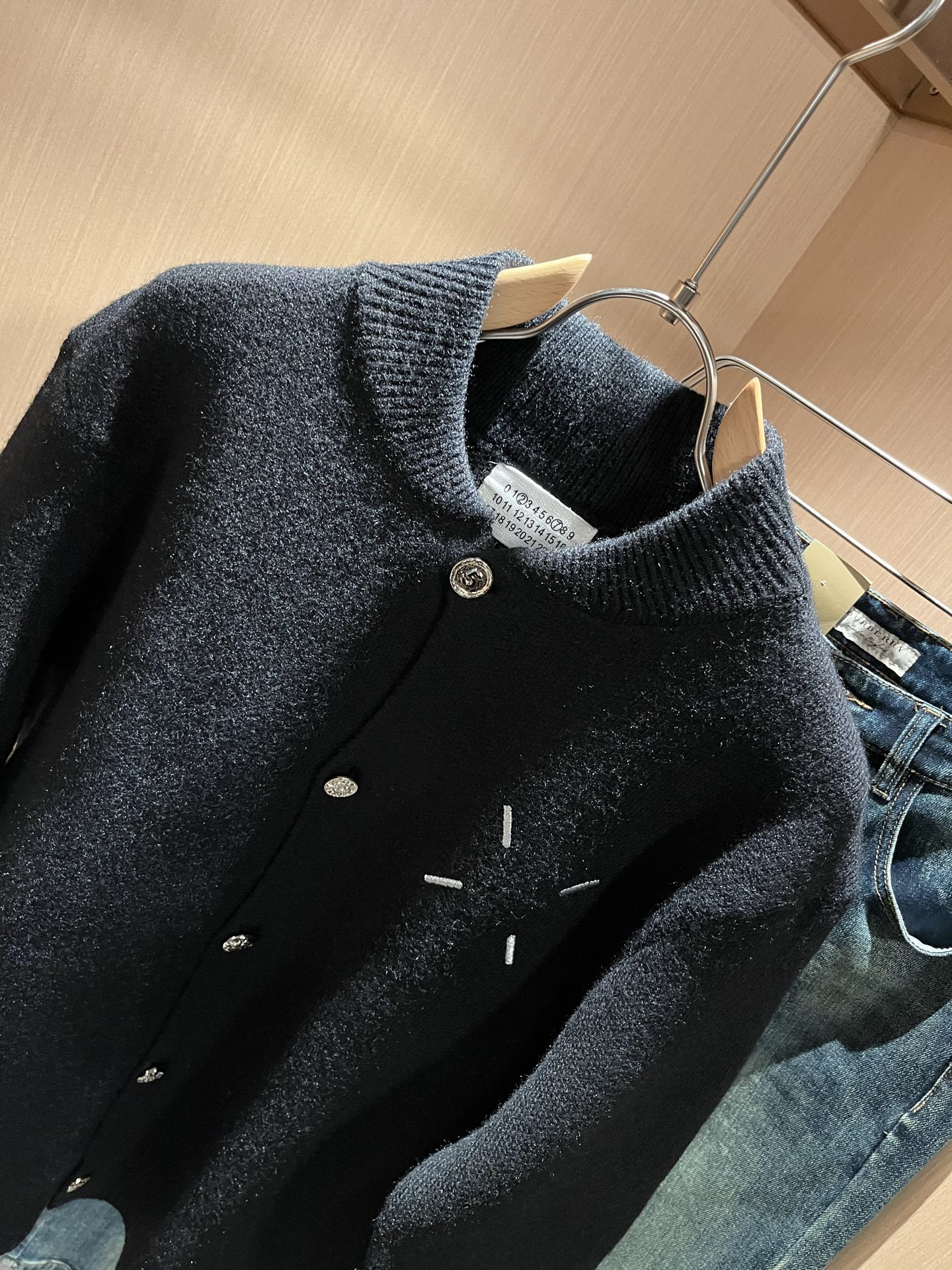 马吉拉 maison margiel 2025秋冬新款男女同款👫休闲针织羊毛开衫，专柜同步发售！定制专属