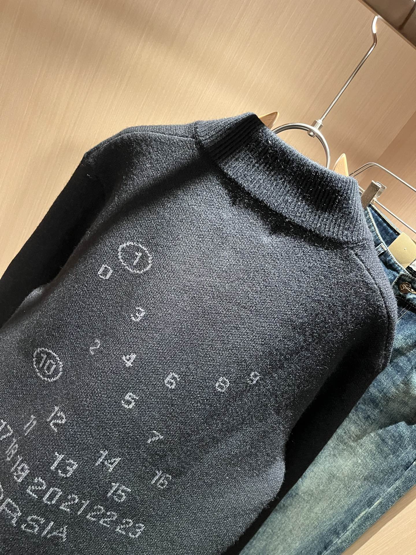 马吉拉 maison margiel 2025秋冬新款男女同款👫休闲针织羊毛开衫，专柜同步发售！定制专属